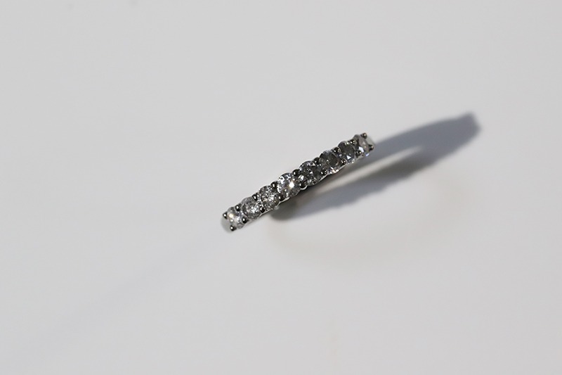 [한정수량] 메탈릭그레이다이아몬드 2.7mm 8스톤링