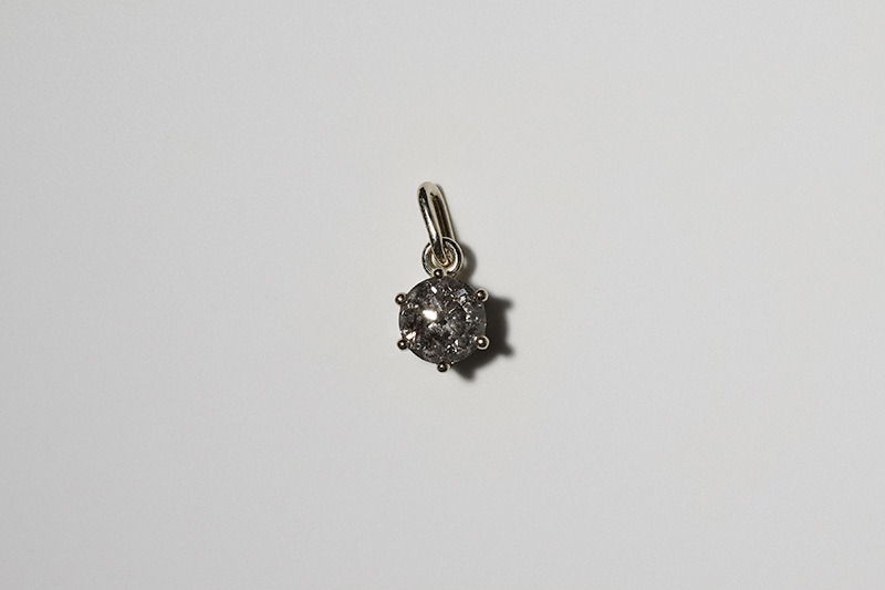 [ONLY ONE] 0.63ct 메탈릭그레이다이아몬드 6프롱 펜던트
